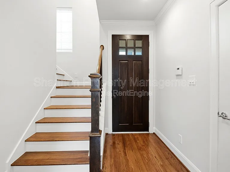 8239 Cambridge St — Photo 4