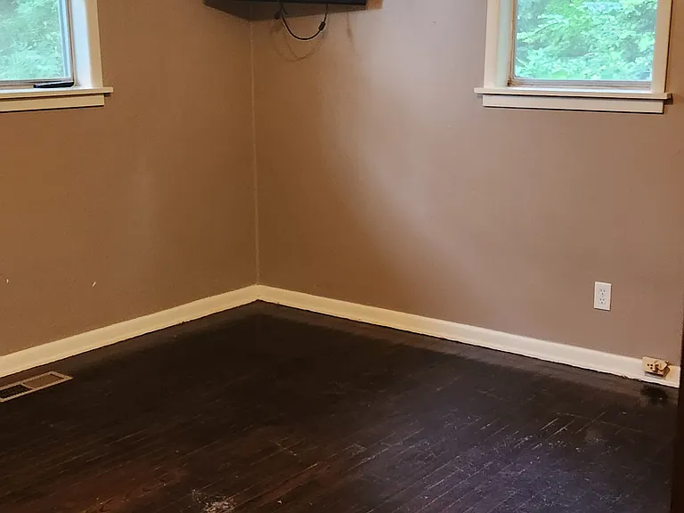 2324 W Hatfield St — Photo 9