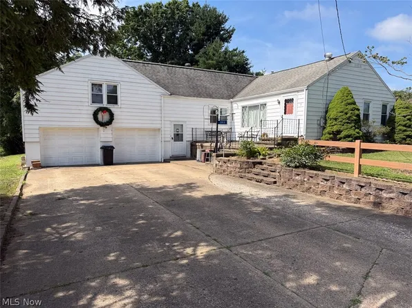 3815 Hazelbrook St SW, Massillon, OH 44646