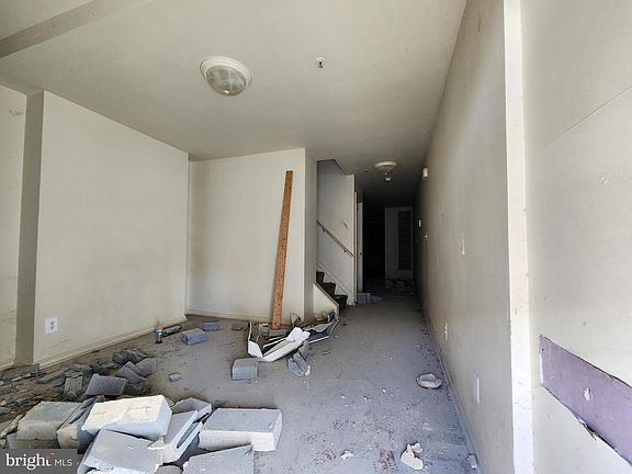 2nd image of 1150 N Carrollton Ave