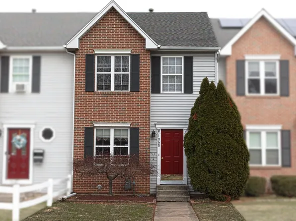 1065 Howertown Rd, Catasauqua, PA 18032