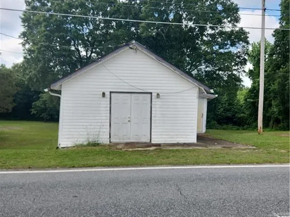 1116 E Fairfield Rd, High Point, NC 27263