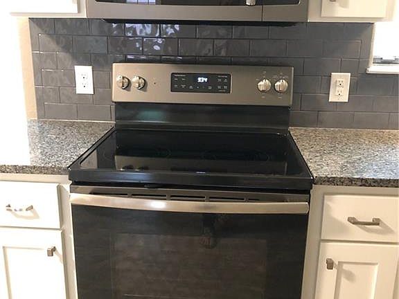 4th image of 1033 Wilkes Cir