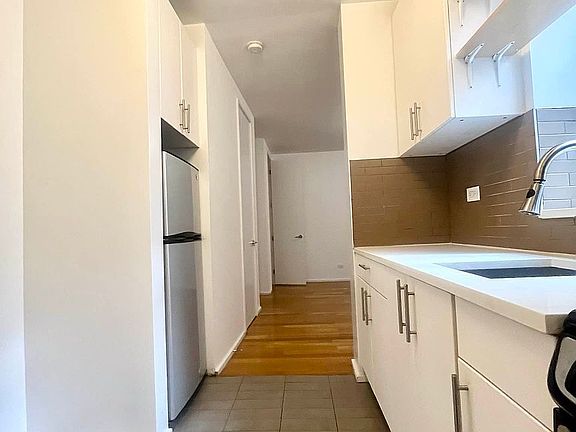 5th image of 580 Saint Nicholas Ave APT 4N
