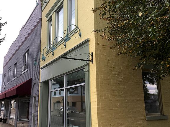 2nd image of 307 W Benson St