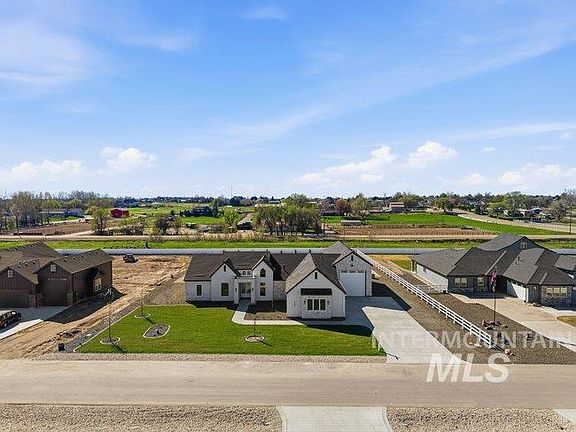 2nd image of 24897 Ardmore Ct