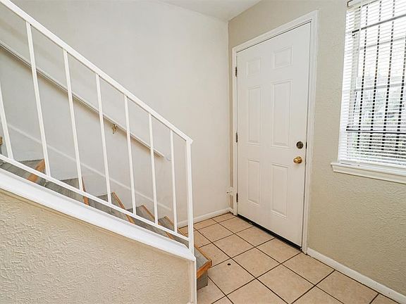 3rd image of 13537 Castilian Dr #1