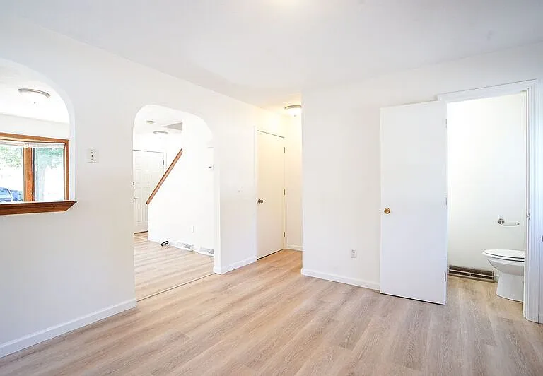 16 Gold St #16 — Photo 11