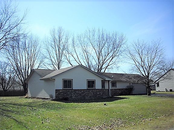 3rd image of 470 Betsy Ross Ln