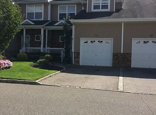 13 Terrace Ln #D, Patchogue, NY 11772