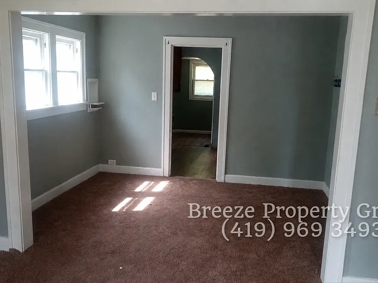 1838 Duncan Rd — Photo 2