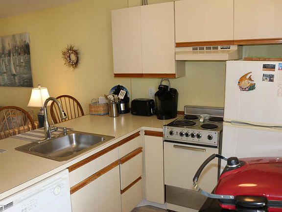 3rd image of 1919 Bay Blvd Unit B26-b26g