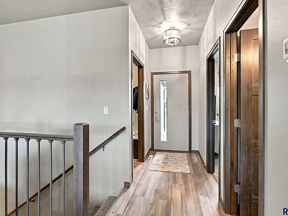 3rd image of 215 N Everest Ave