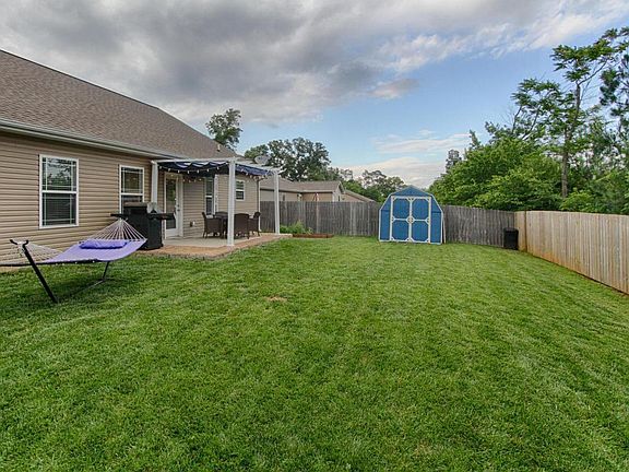3rd image of 7334 Kennon Park Ln
