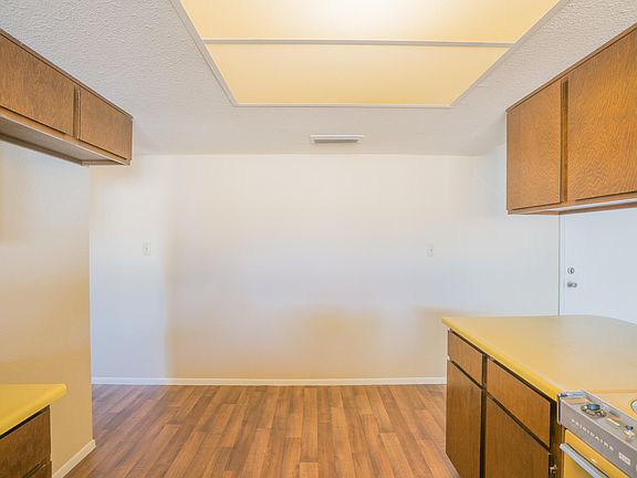 4th image of 3350 W Joan De Arc Ave