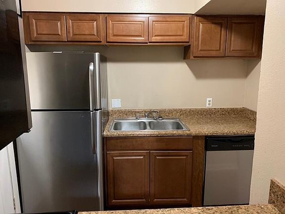 5th image of 1911 Dawsey St APT 3