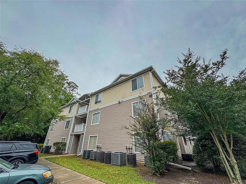 4000 SW 23rd St #6-303