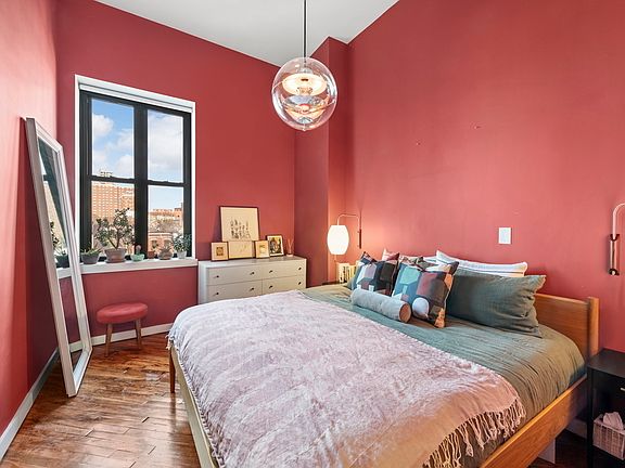5th image of 105 Lexington Ave APT 4H