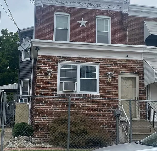 Jackson St — Photo 1