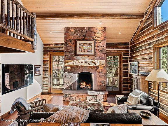 4th image of 397 Oak Rd