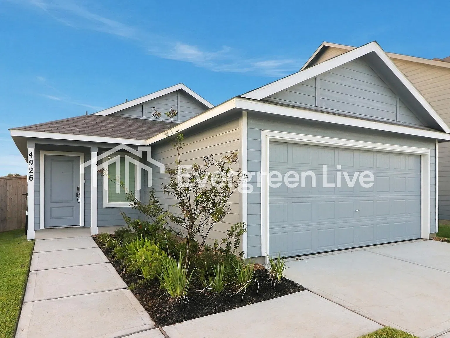 3 bed, 2.0 bath, 1411 sqft, $1,705 — Photo 1
