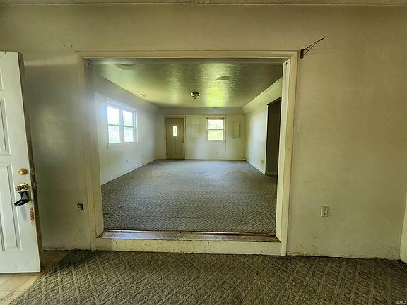 4th image of 1107 S Clinton Ave