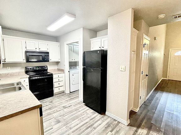 3rd image of 3457 W Chevaux Dr