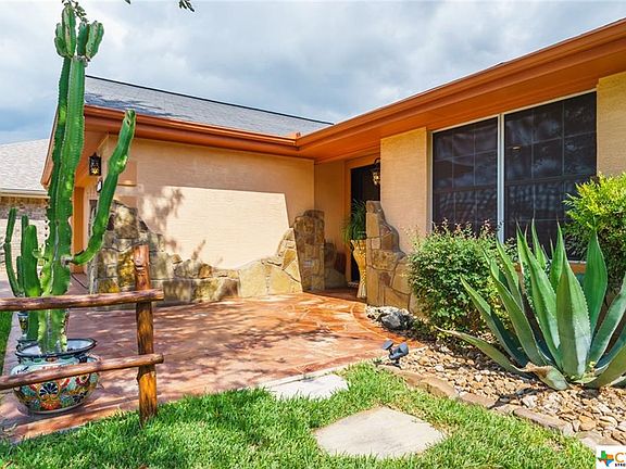 3rd image of 1234 Buttercup Ln
