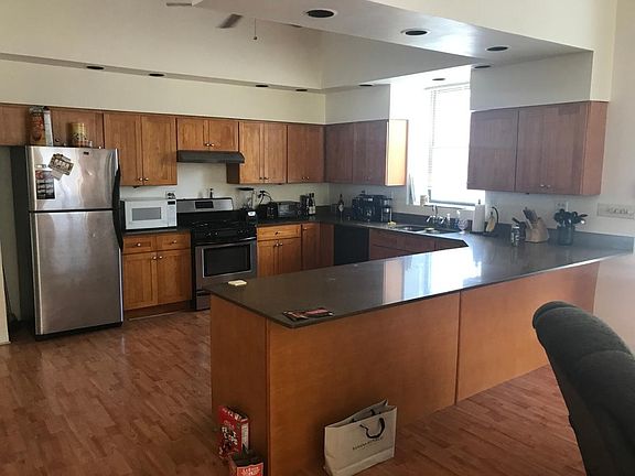 2nd image of 2749 N Lincoln Ave #2