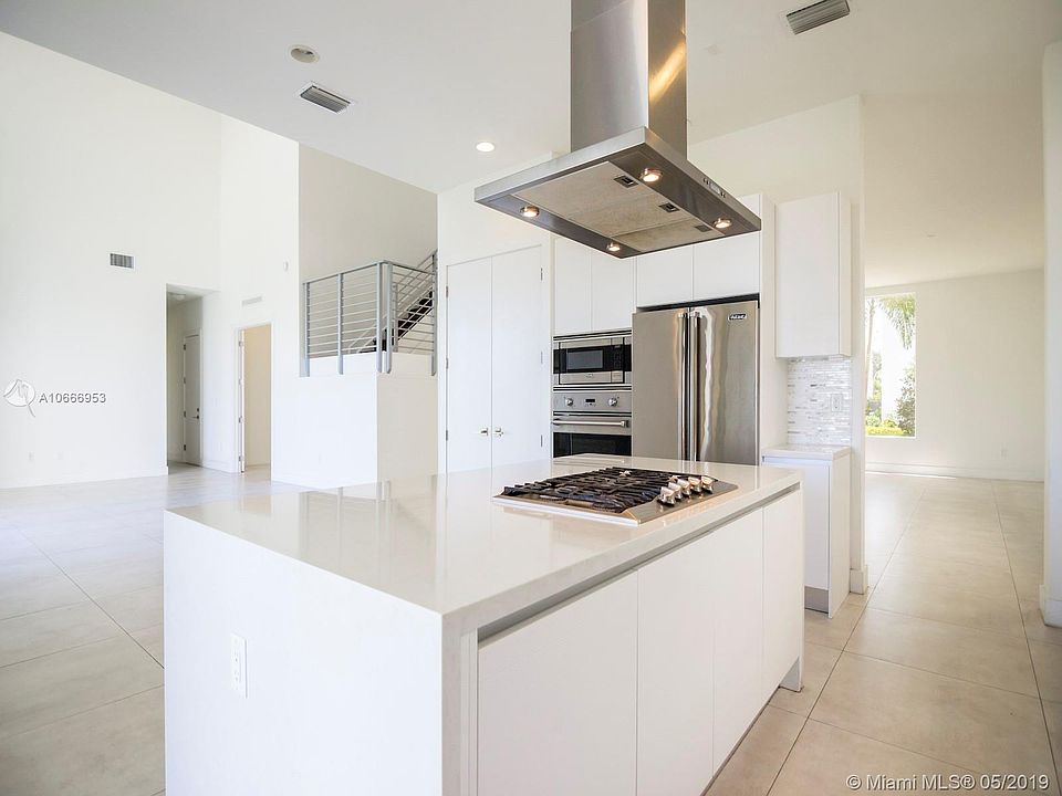 1st image of 10255 NW 74th Ter