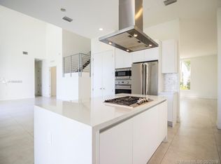 10255 NW 74th Ter, Doral, FL 33178