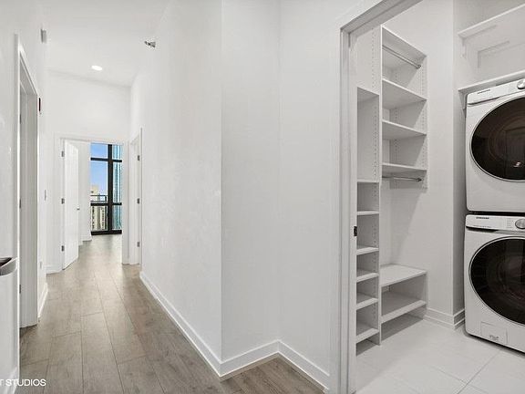 2nd image of 235 W Van Buren St Unit 2213