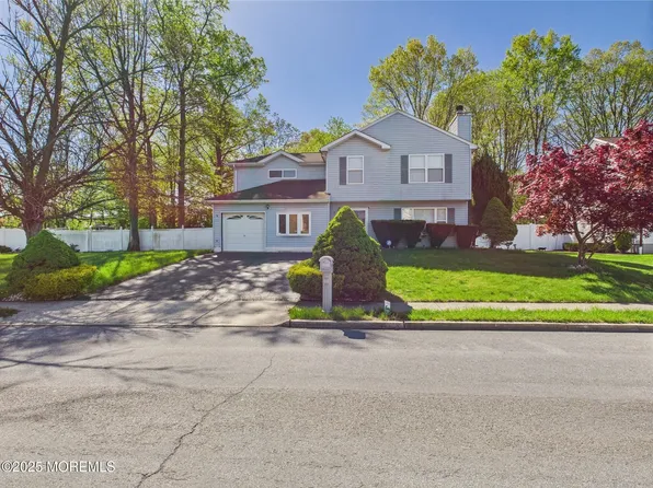 74 Mystic Court, Cliffwood, NJ 07721