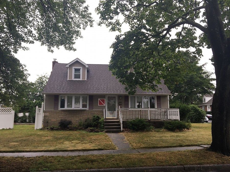 1st image of 410 Lucille Ave