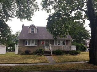 410 Lucille Ave, Elmont, NY 11003