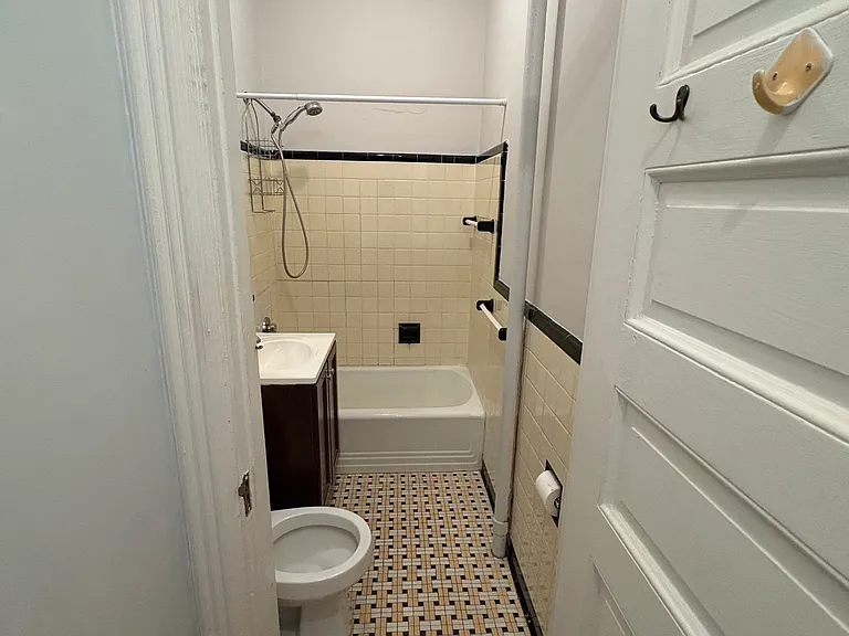 1091 Boylston St #47 — Photo 8