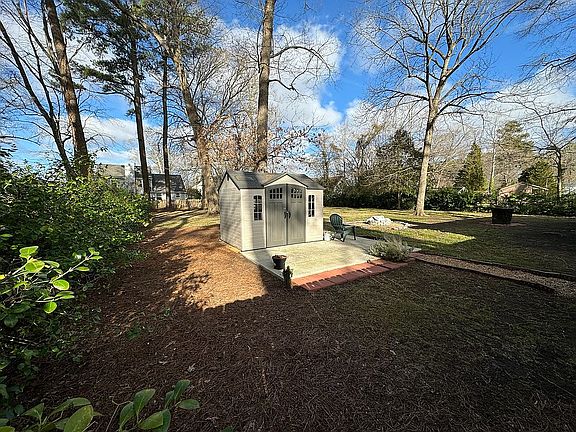 4th image of 216 Hurdle Dr