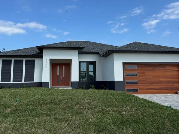 3245 Gulfstream Pkwy, Cape Coral, FL 33993