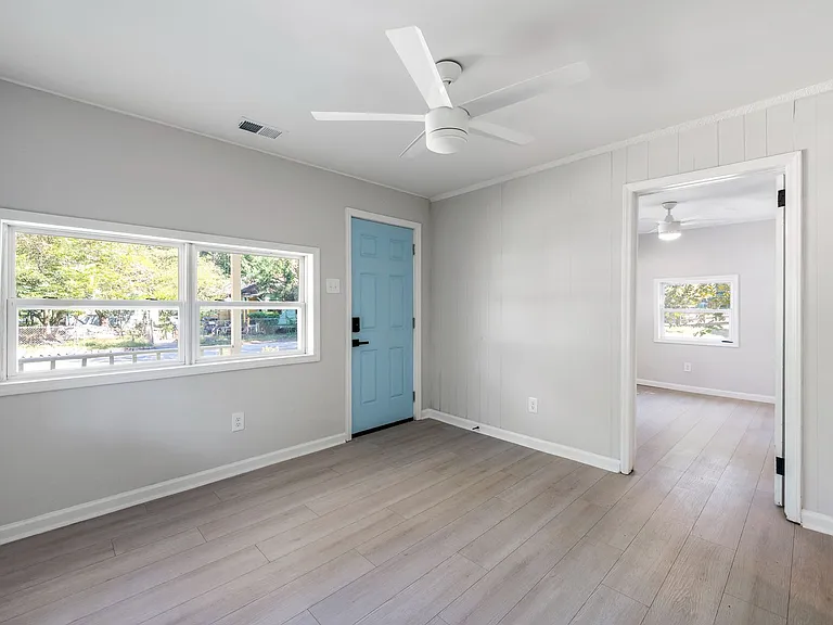 4673 Hassell Ave — Photo 5