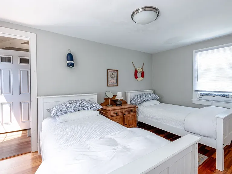 93 Baxter Rd — Photo 10