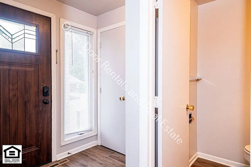 2 bed, 1.5 bath, 1500 sqft, $1,375 — Photo 3