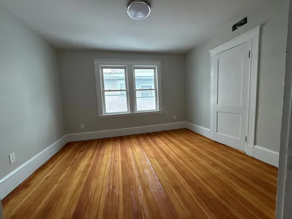 9 Holyoke Rd #9, Somerville, MA 02144