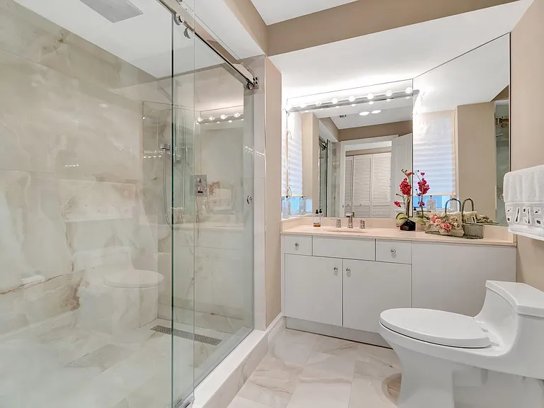 300 SE 5th Ave #6160 — Photo 21