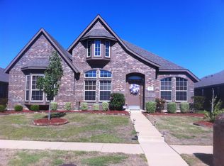 104 Timbershade Dr, Red Oak, TX 75154