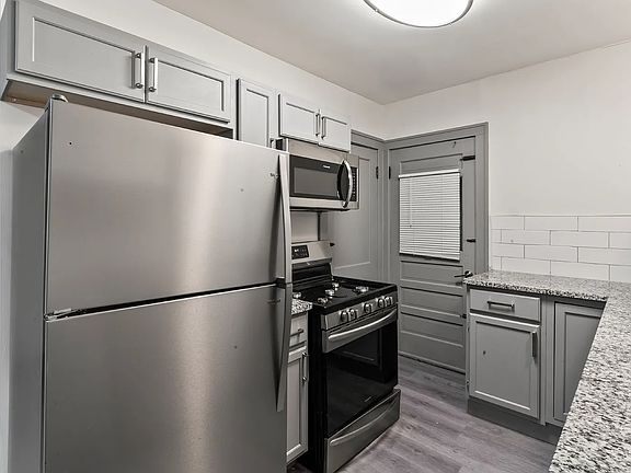 4th image of 6117 Harrison St