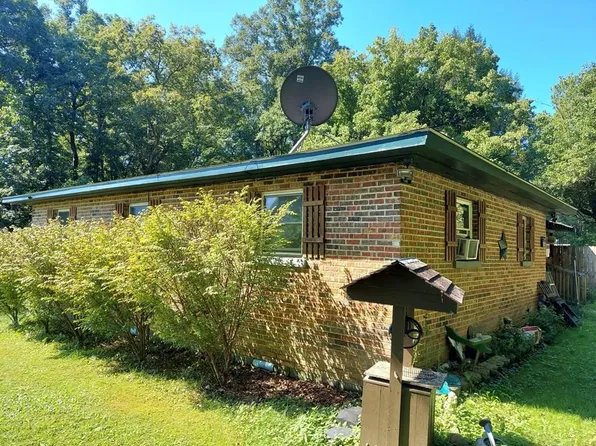 164 Osborne Creek Rd, Victor, WV 25938