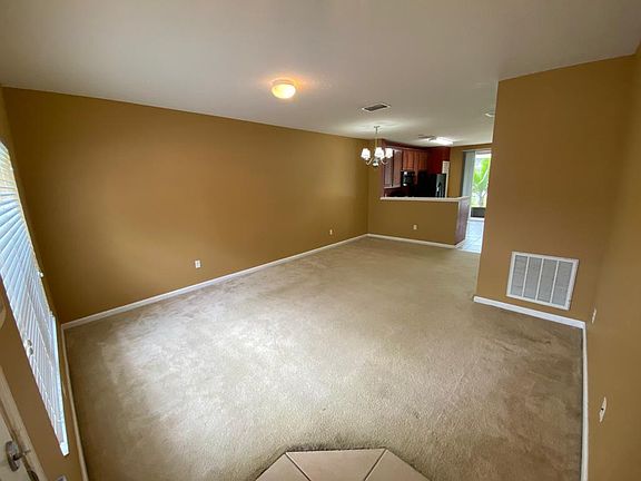 4th image of 1211 Stockton Dr