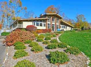 2 Fiddlers Green Dr, Lloyd Harbor, NY 11743