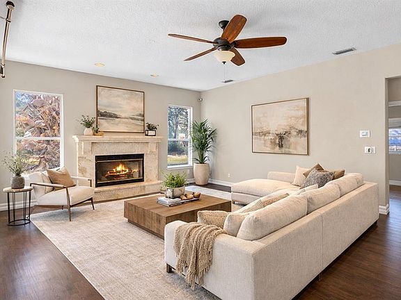 3rd image of 19562 MAJESTIC STREET