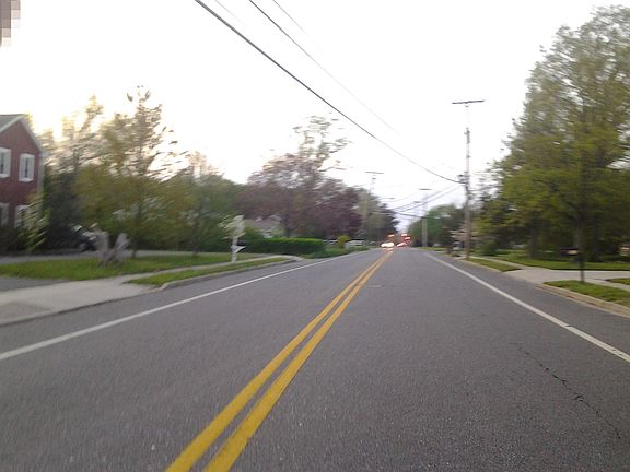 5th image of 658 Clifton Ave
